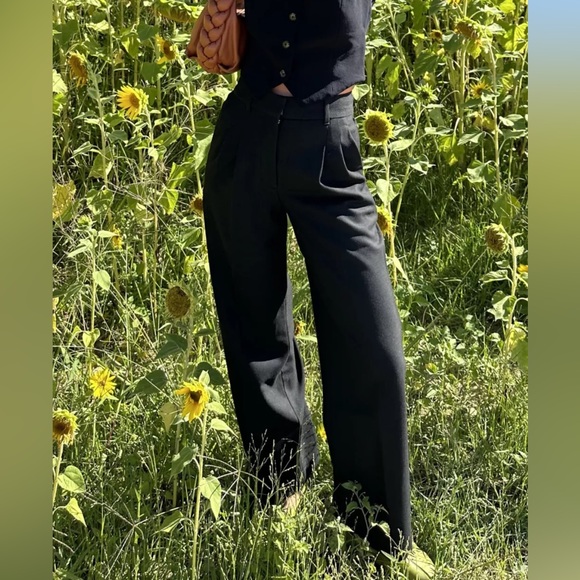 Aritzia Effortless Pants Black - Picture 2 of 4